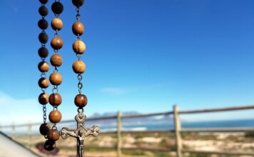 jak odmawiać różaniec