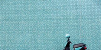 Czy motorower można trzymać w piwnicy?